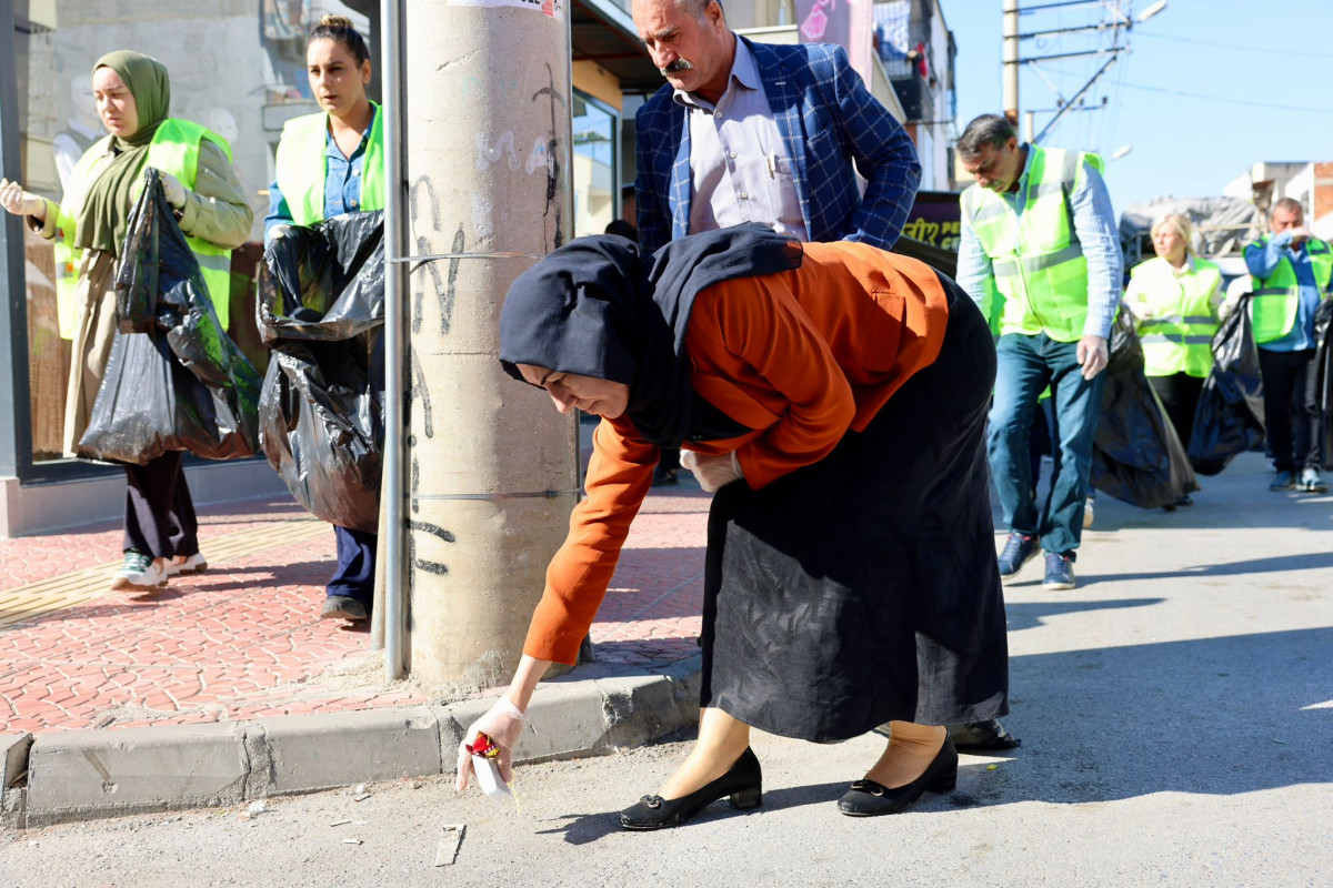 AKDENİZ’İN MAHALLELERİNDE KAMPANYA DEVAM EDİYOR