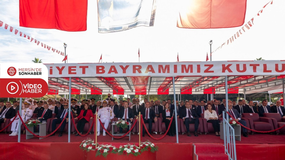 BAŞKAN SEÇER, CUMHURİYET’İN 101. YILDÖNÜMÜ DOLAYISIYLA DÜZENLENEN PROGRAMA KATILDI 