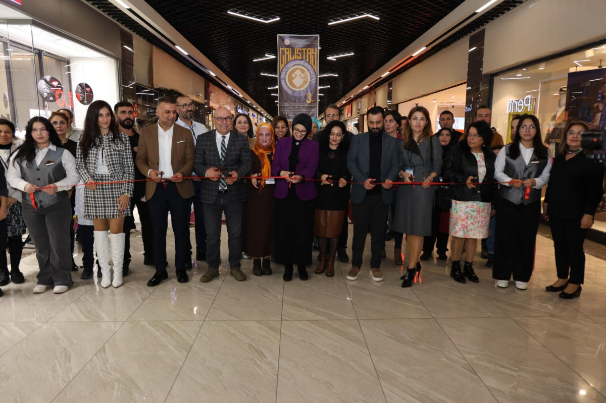 FAZİLET DURMUŞ, ‘GELENEKSEL TÜRK EL SANATLARI VE RESİM SERGİSİ’ ETKİNLİĞİNE KATILDI